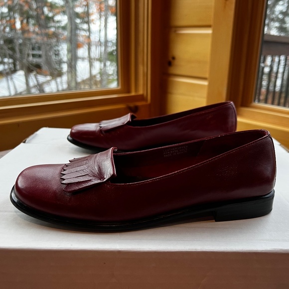 Etienne Aigner Stratford Loafer in Red - EUC - Picture 7 of 7